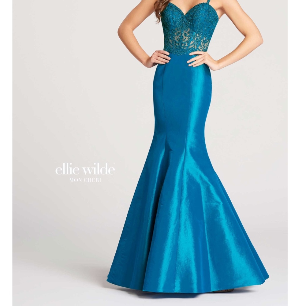 Ellie Wilde Prom